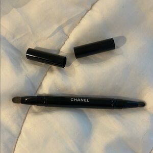 Chanel dual ended defined/smudger brush
